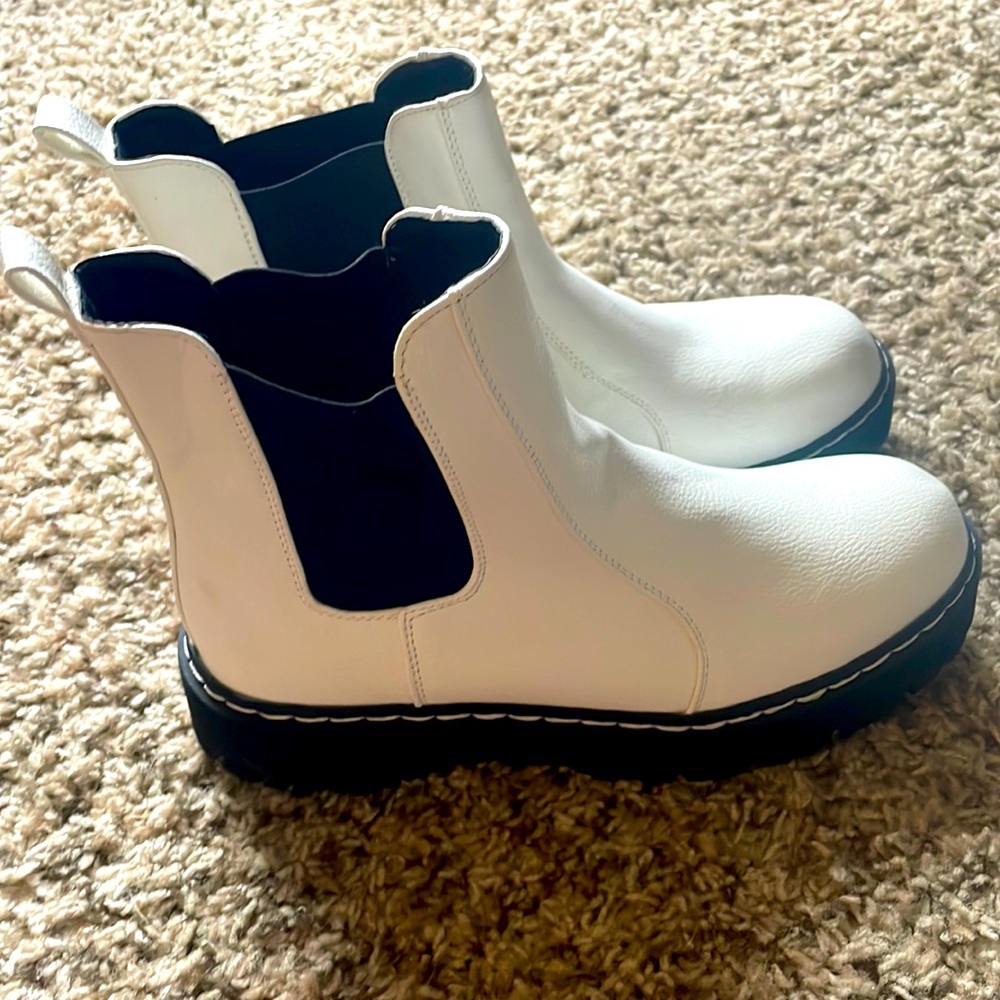 Sincerely Jules ankle boots. New never worn.